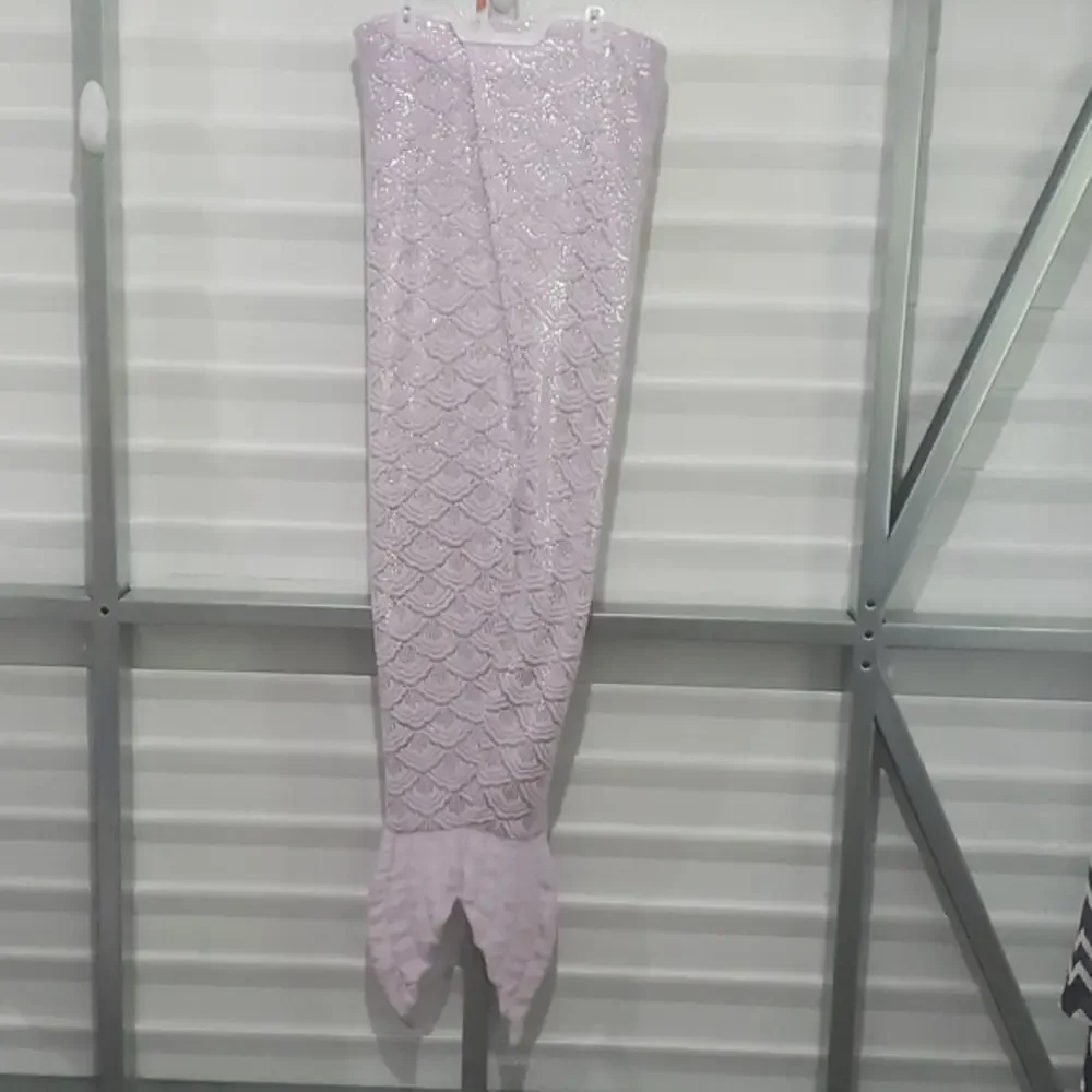 Pillowfort mermaid tail‎ blanket
